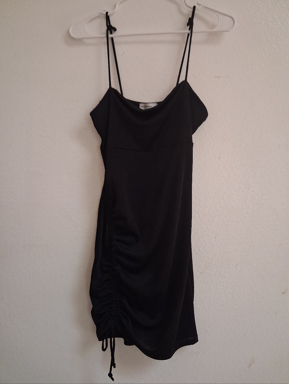 Gemma&Olivia Classic Black Mini Slip Dress with Adjustable Tie Detail Size L
